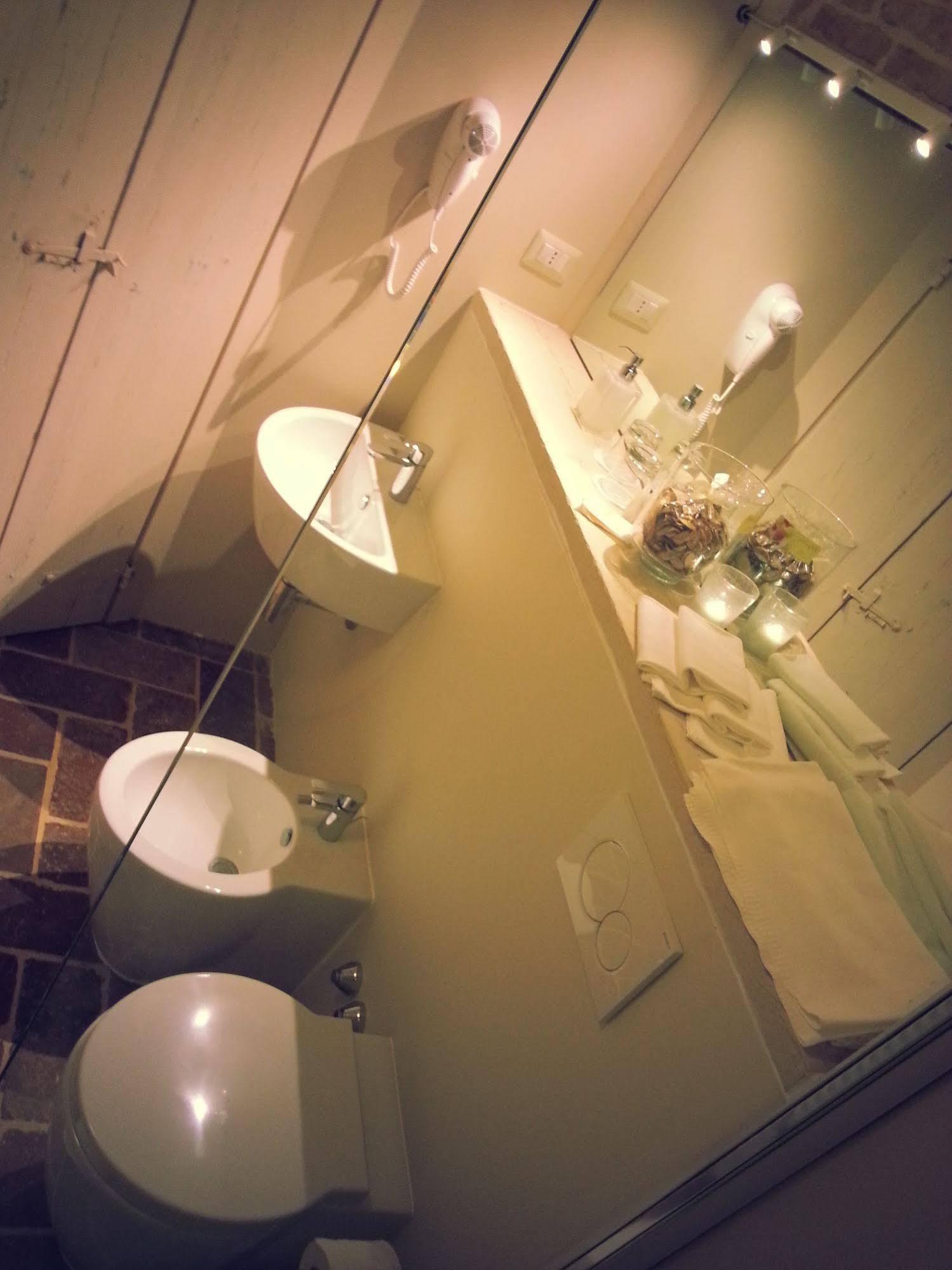 Relais Casetta56 Луґо Екстер'єр фото