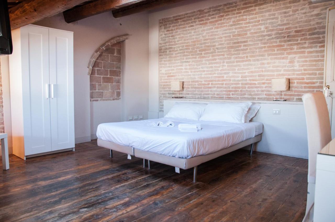 Relais Casetta56 Луґо Екстер'єр фото