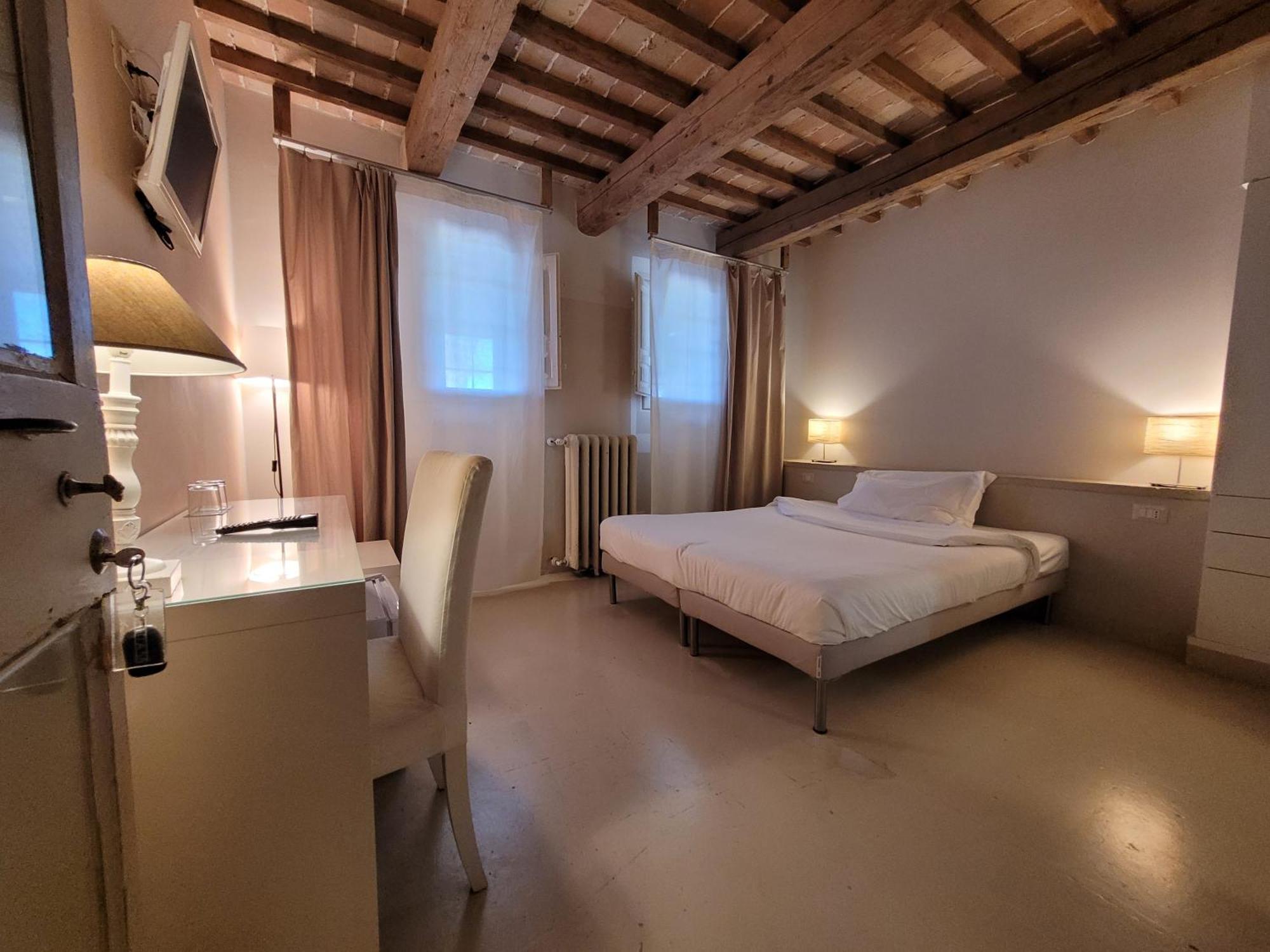 Relais Casetta56 Луґо Екстер'єр фото