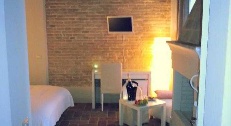 Relais Casetta56 Луґо Екстер'єр фото